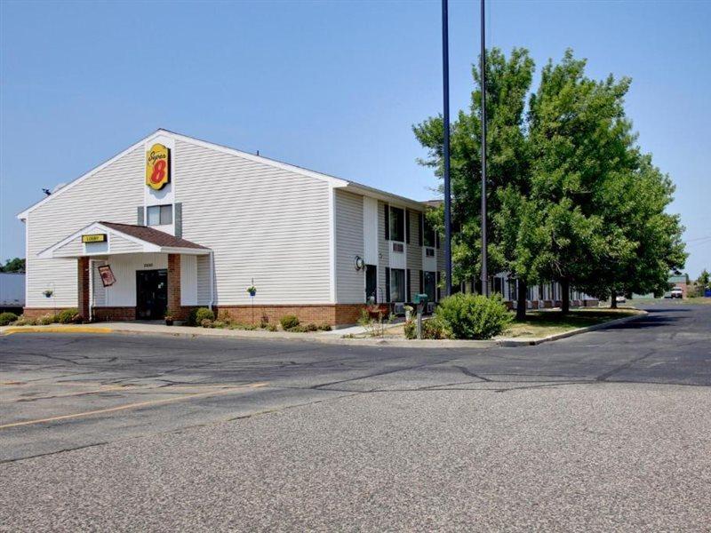 Super 8 By Wyndham Portage Motel Exterior photo