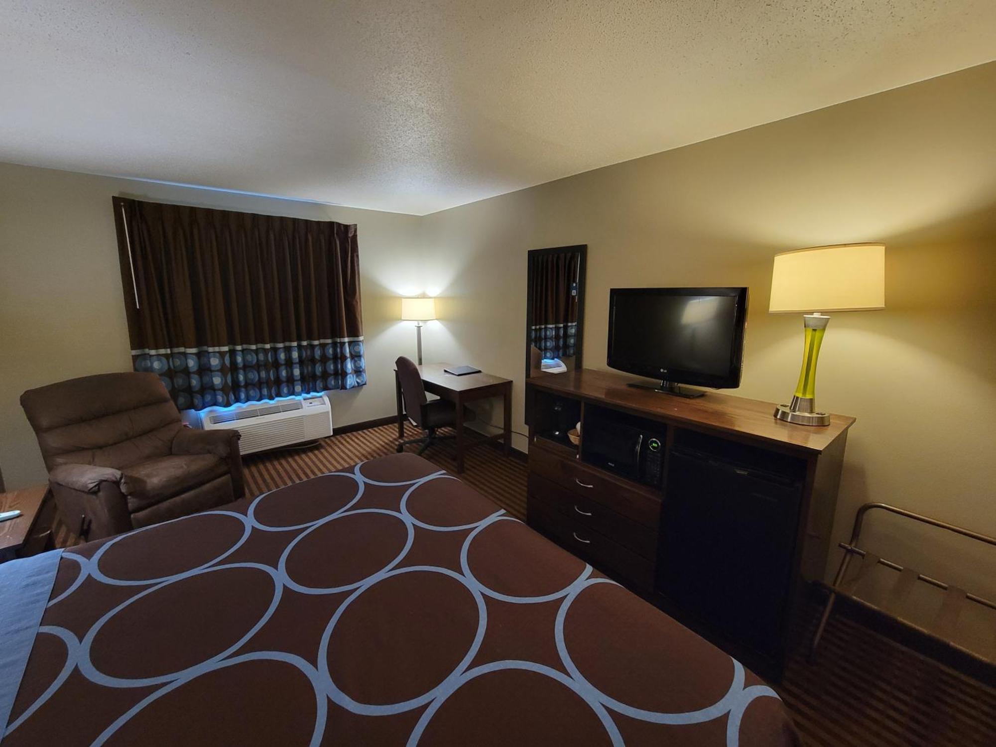 Super 8 By Wyndham Portage Motel Exterior photo