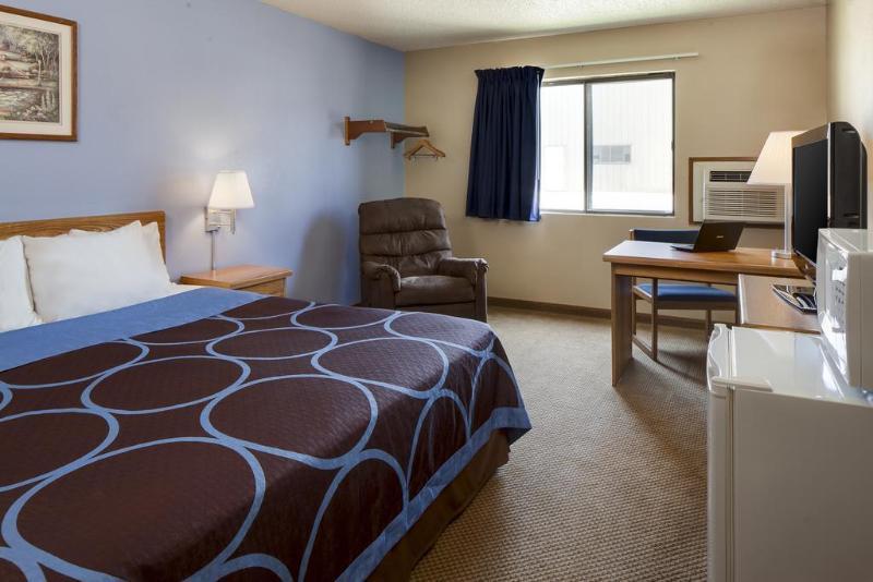 Super 8 By Wyndham Portage Motel Exterior photo